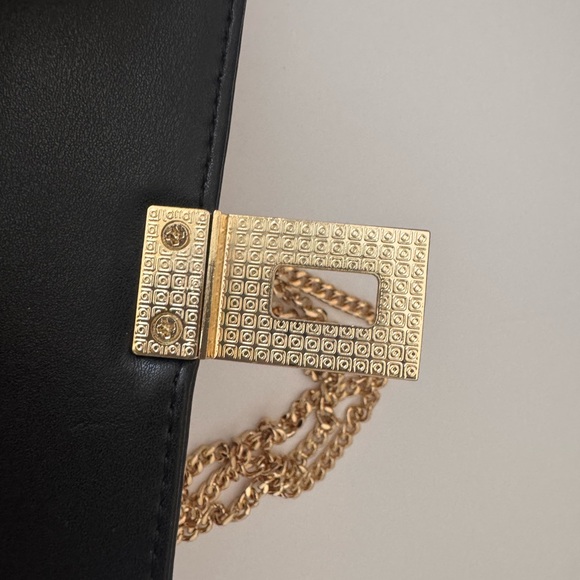 M.I.L.A Made In Los Angeles | Purse I Mila La Saddle Hangbag - Picture 6 of 8